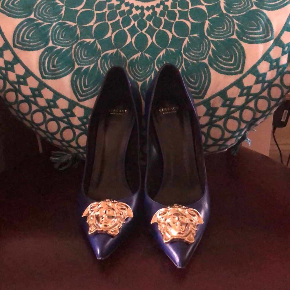Versace pump